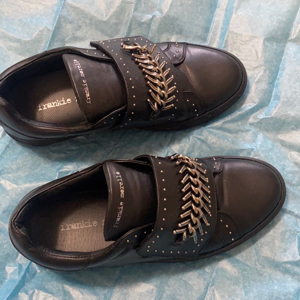 Women’s sneakers